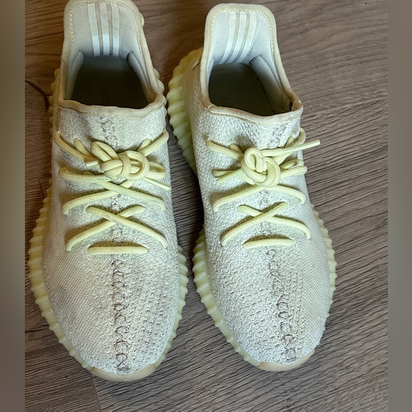 Yeezy Boost 350 V2 'Butter' shoes - Picture 1 of 6